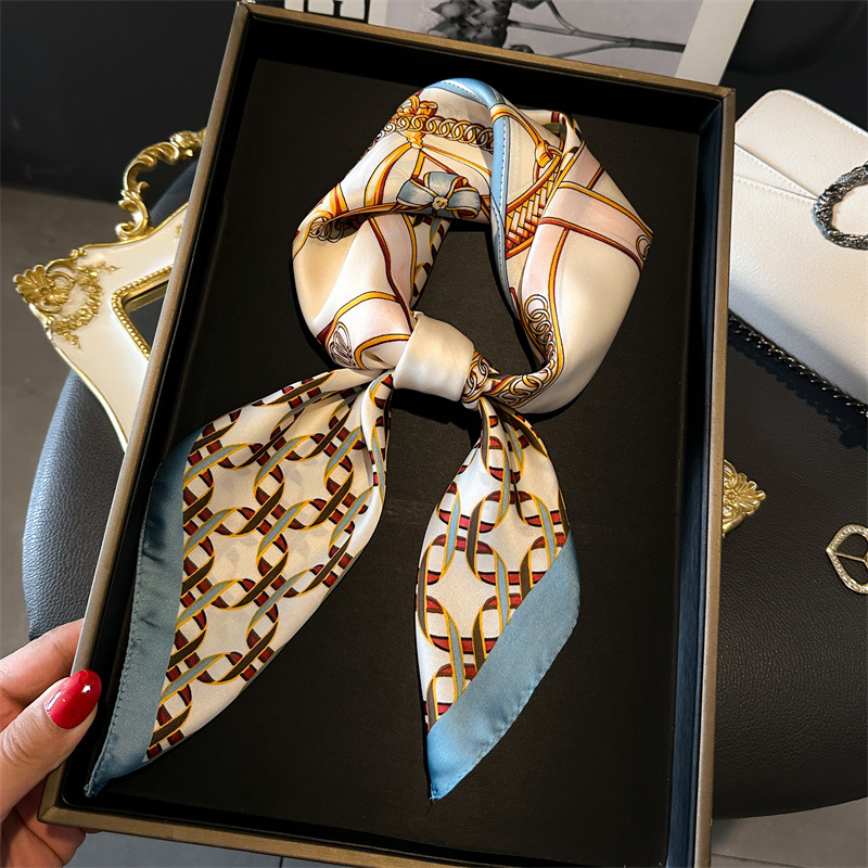 Foulard carré de luxe pour fem - Scarf Silk Square avis et prix
