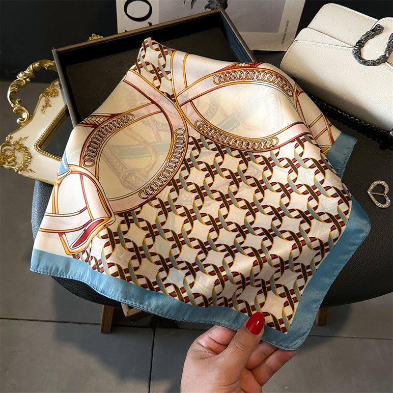 Foulard carré de luxe pour fem - Scarf Silk Square avis et prix
